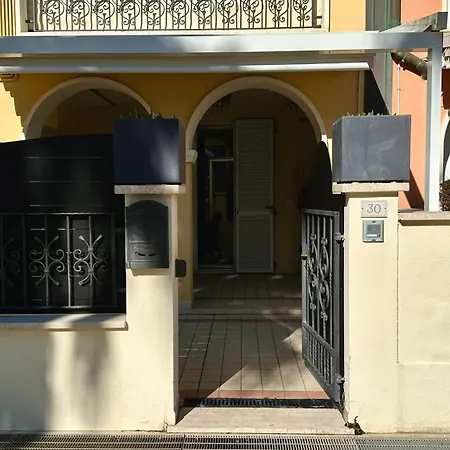 Porto Recanati, Meraviglioso Trilocale Sul Mare - P018 Lejlighed *